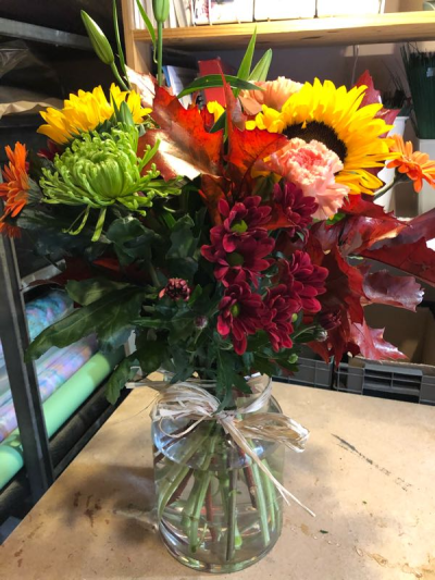 Over the Horizon - The perfect no fuss gift of beautiful rich blooms arranged in a glass vase.